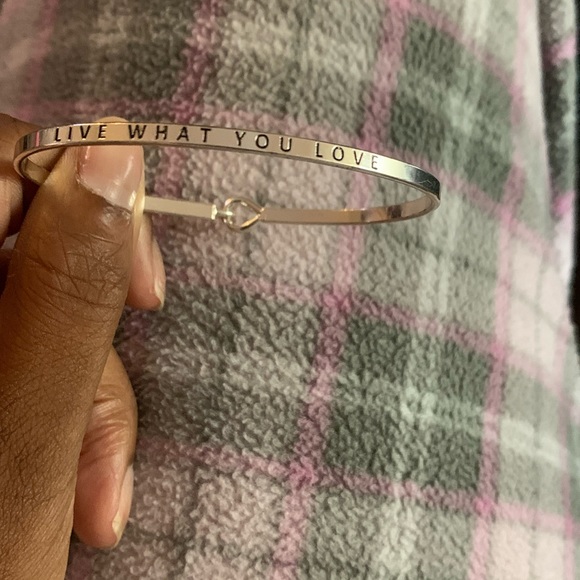 Two bracelets - Picture 4 of 6